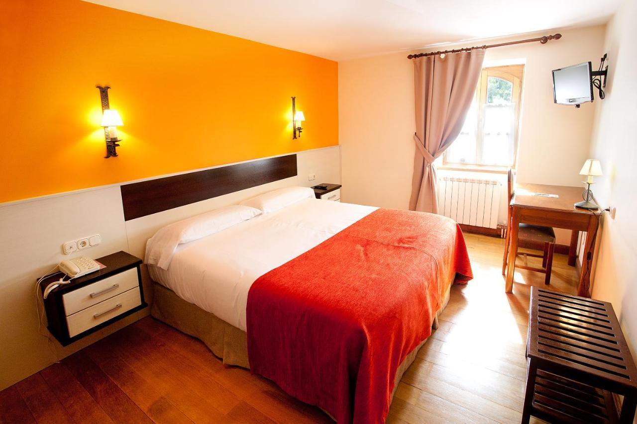 Hotel Venta De Эчалар Экстерьер фото