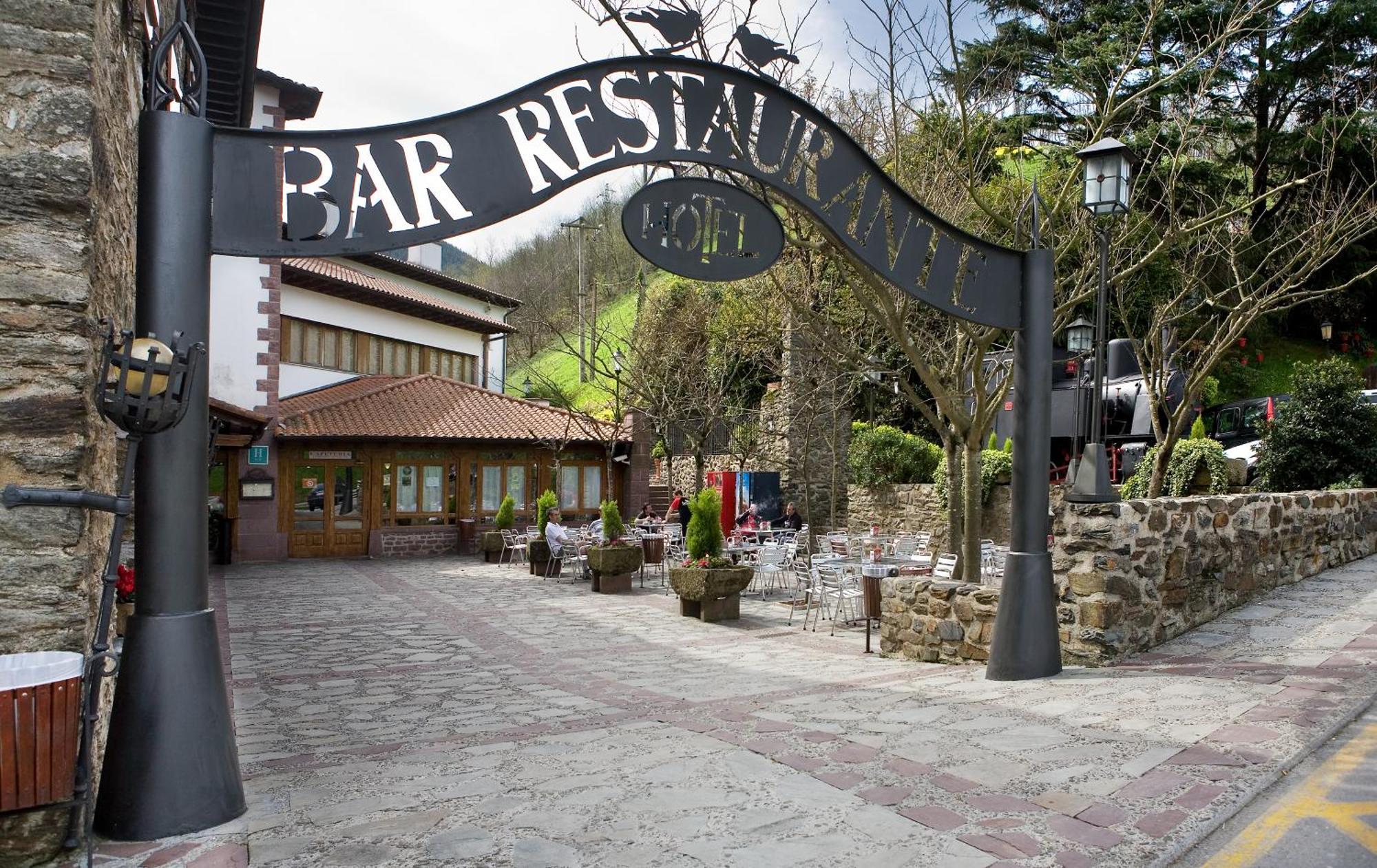 Hotel Venta De Эчалар Экстерьер фото