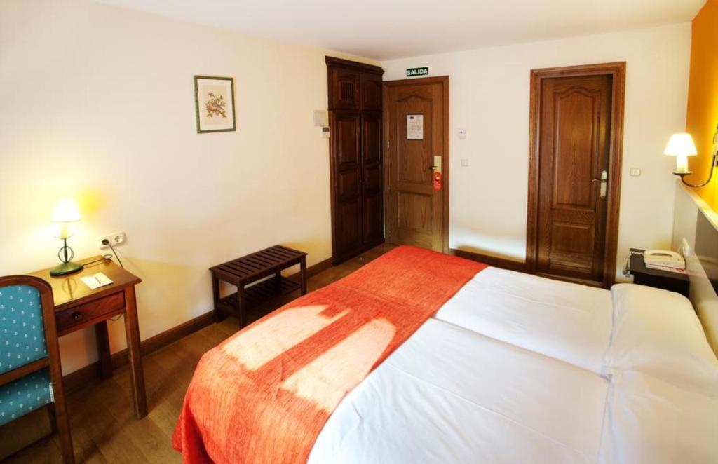 Hotel Venta De Эчалар Экстерьер фото